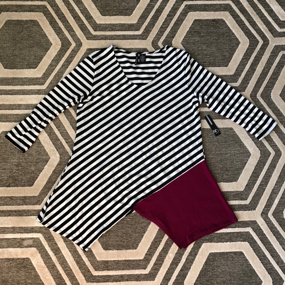 NWT Stretch unique hem tunic